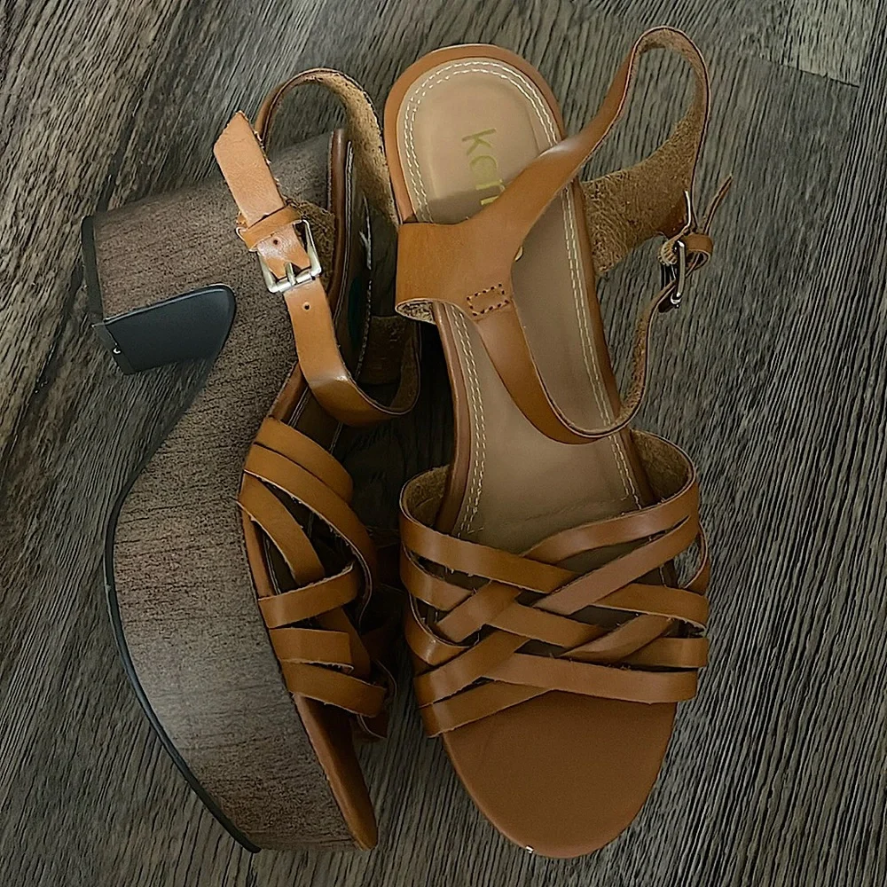 (2 for $20)Beautiful high chunky platform, size 7.5 NEW